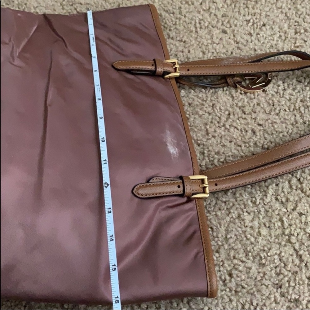 Michael Kors Tan and Mauve Tote Bag - Picture 5 of 7